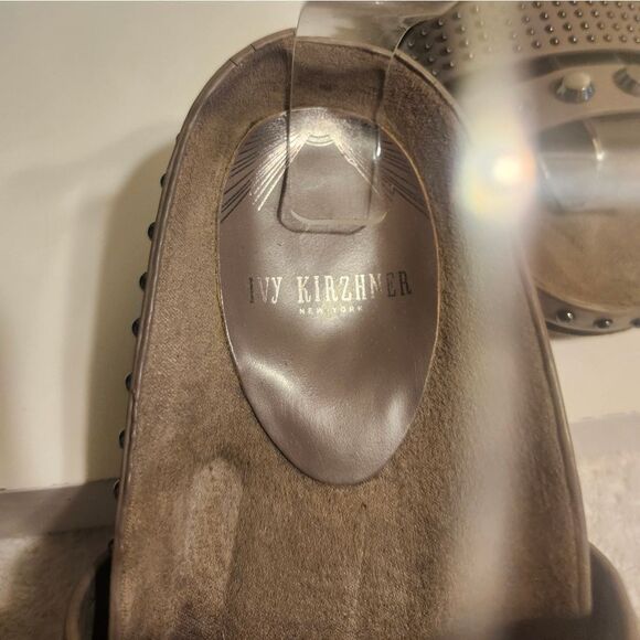 Ivy Kirzhner Gray Leather Strappy Slide Sandals w/Silver Matte studs Sz.7 $345 - Picture 6 of 11